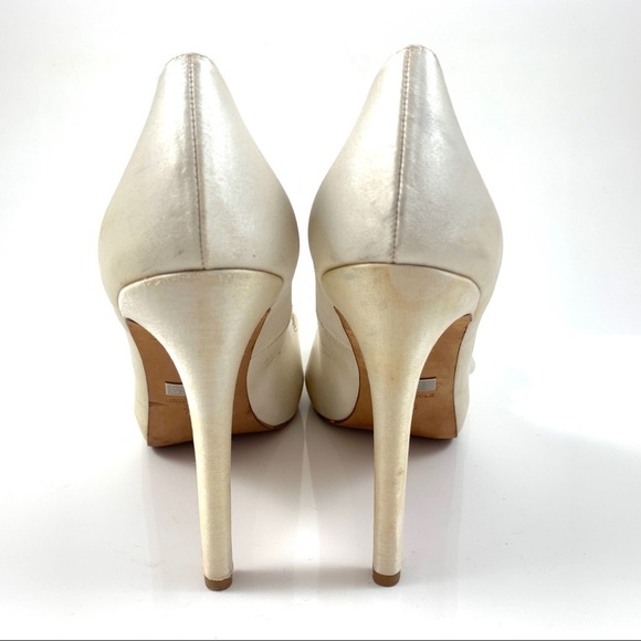 BADGLEY MISCHKA cream satin wedding stilettos - Picture 4 of 7